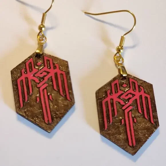 Champion of Kirkwall Dragon Age 2 earrings - Picture 2 of 2
